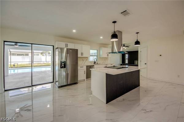 1124 NW 1st PL, Cape Coral, FL 33993