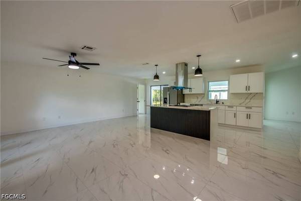 1124 NW 1st PL, Cape Coral, FL 33993