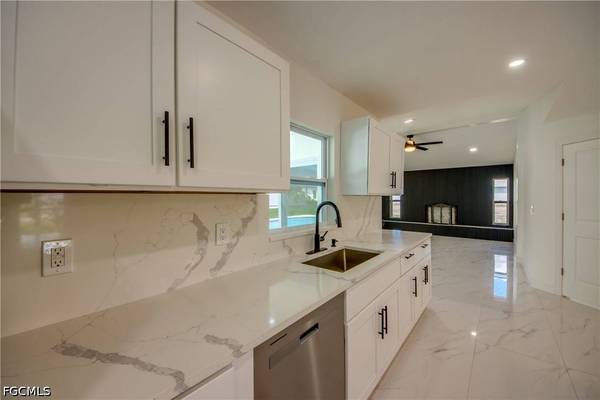 1124 NW 1st PL, Cape Coral, FL 33993