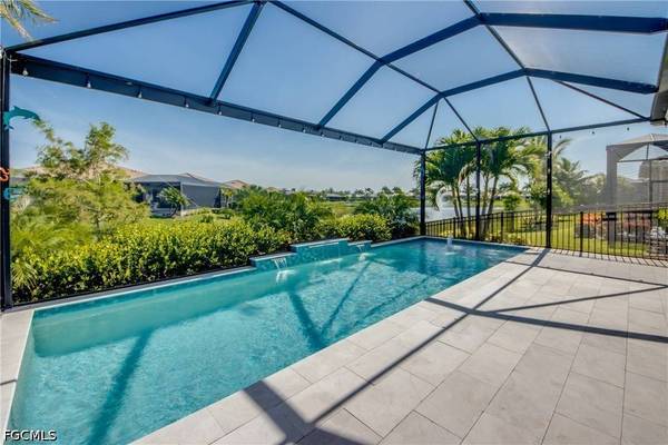8260 Venetian Pointe DR, Fort Myers, FL 33908