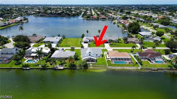 850 SE 1st TER, Cape Coral, FL 33990