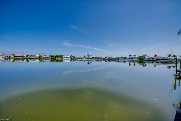 850 SE 1st TER, Cape Coral, FL 33990