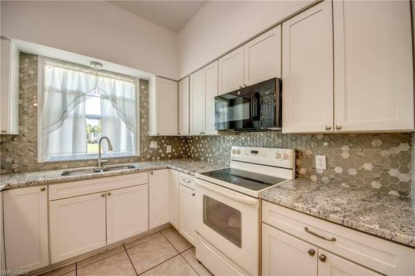 850 SE 1st TER, Cape Coral, FL 33990