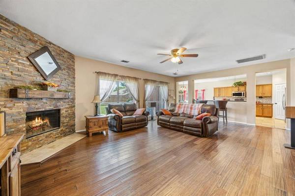 7113 Raintree Way, Denton, TX 76210