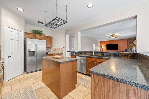 7113 Raintree Way, Denton, TX 76210