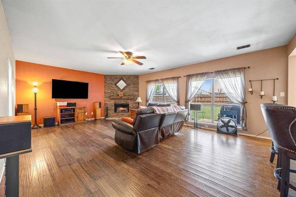 7113 Raintree Way, Denton, TX 76210