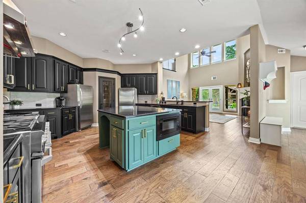 711 Windsor Court, Highland Village, TX 75077