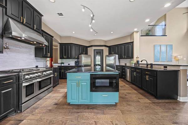 711 Windsor Court, Highland Village, TX 75077