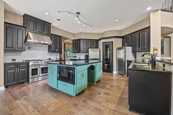 711 Windsor Court, Highland Village, TX 75077