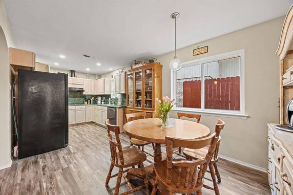 1625 Glenhill Lane, Lewisville, TX 75077