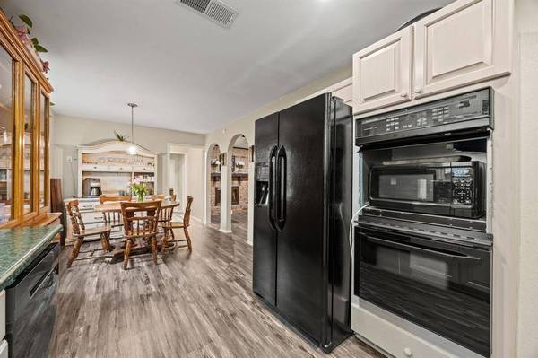 1625 Glenhill Lane, Lewisville, TX 75077