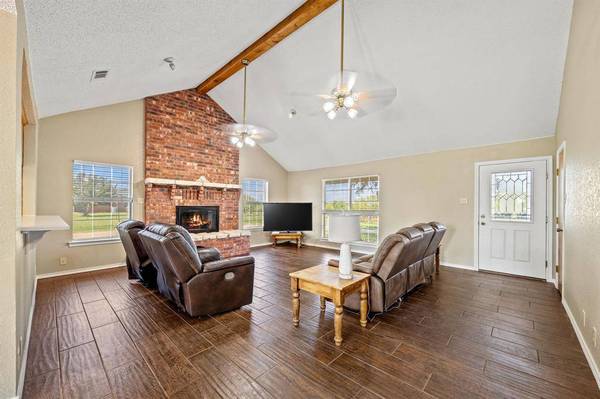 11953 Fm 2153, Sanger, TX 76266