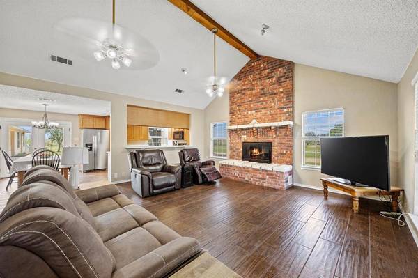 11953 Fm 2153, Sanger, TX 76266