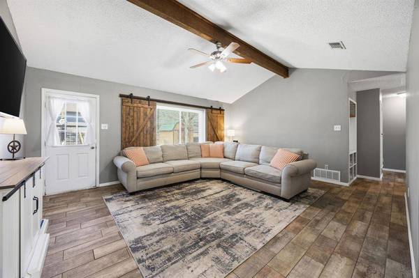 227 Diane Drive, Sanger, TX 76266