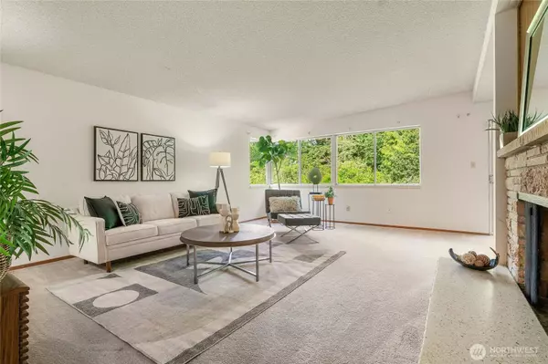 62 165th AVE SE, Bellevue, WA 98008