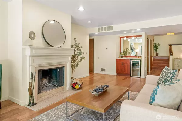 1543 NE 143rd ST #G2, Seattle, WA 98125