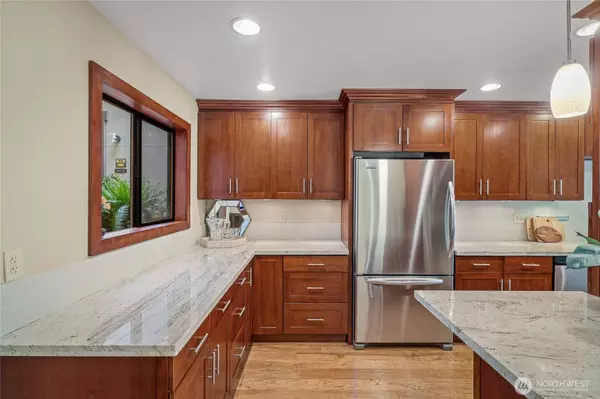 1543 NE 143rd ST #G2, Seattle, WA 98125