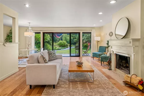 1543 NE 143rd ST #G2, Seattle, WA 98125