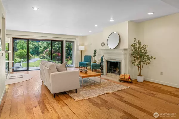 1543 NE 143rd ST #G2, Seattle, WA 98125