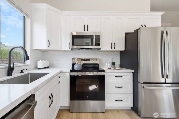 35210 13th PL SW, Federal Way, WA 98023