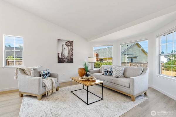 35210 13th PL SW, Federal Way, WA 98023