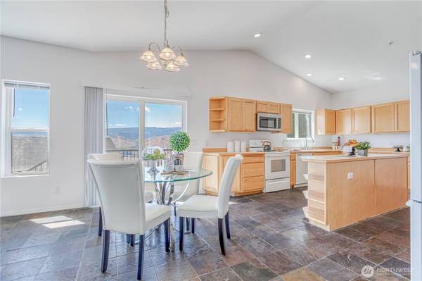 2150 Inglewood DR, East Wenatchee, WA 98802