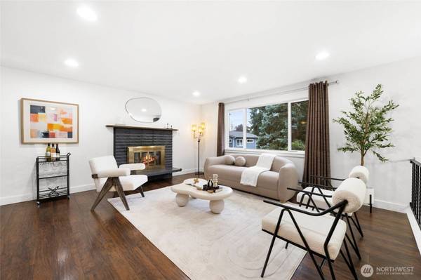 8535 NE 136th ST, Kirkland, WA 98034