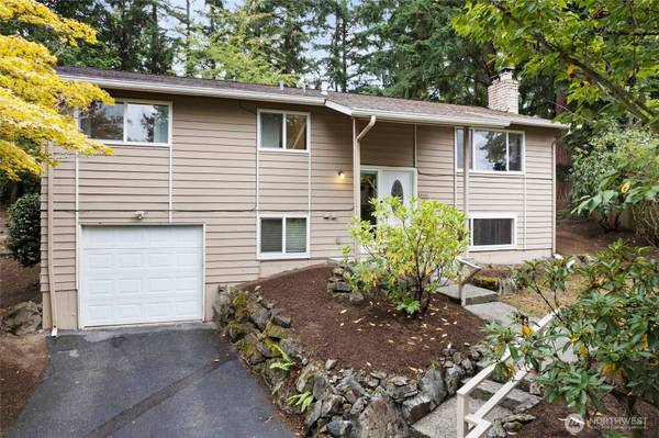 8535 NE 136th ST, Kirkland, WA 98034