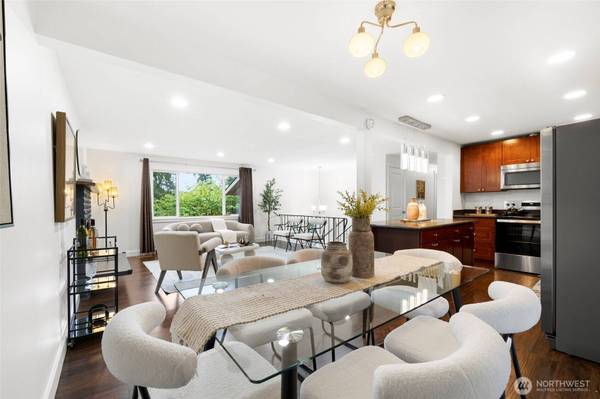 8535 NE 136th ST, Kirkland, WA 98034