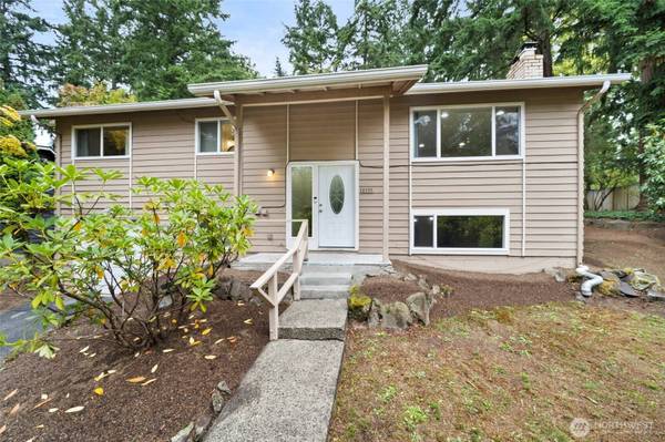 8535 NE 136th ST, Kirkland, WA 98034