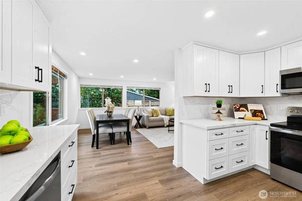 4846 S Kenny ST, Seattle, WA 98118