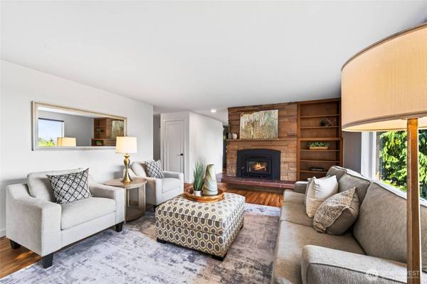 629 SW 3rd PL, Renton, WA 98057