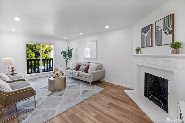 107 Venus ST, San Francisco, CA 94124