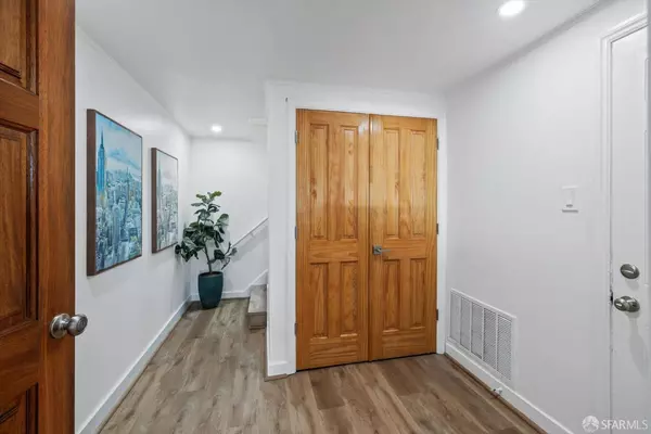 107 Venus ST, San Francisco, CA 94124