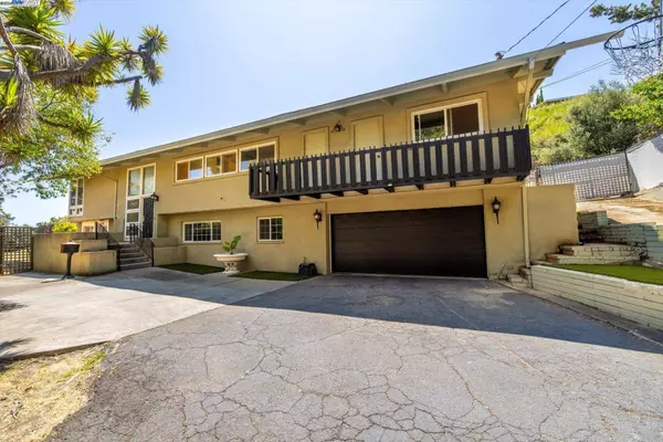 18485 Almond Rd, Castro Valley, CA 94546