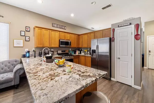 6290 Crestview CIR, Stockton, CA 95219