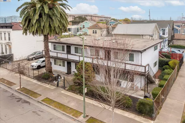 1745 Chase St, Oakland, CA 94607