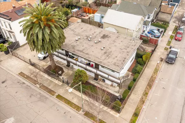 1745 Chase St, Oakland, CA 94607