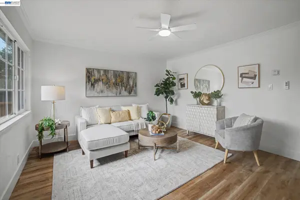 1696 East Ave, Hayward, CA 94541