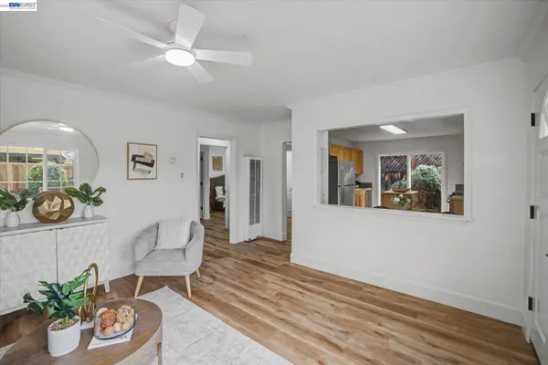 1696 East Ave, Hayward, CA 94541