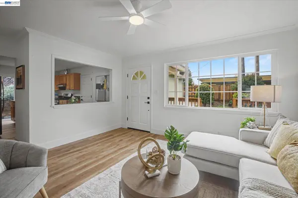 1696 East Ave, Hayward, CA 94541