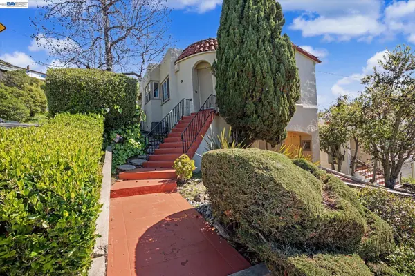 2972 El Monte Ave, Oakland, CA 94605