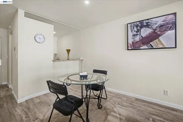 625 El Dorado Ave #106, Oakland, CA 94611