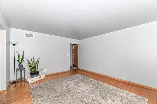 4431 S 67th St, Greenfield, WI 53220