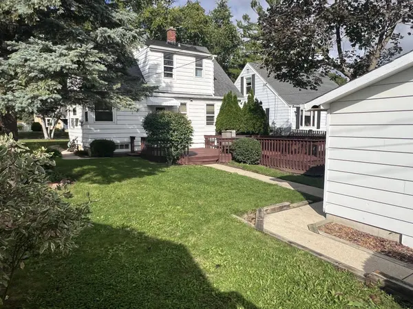 2762 N 82nd St, Milwaukee, WI 53222