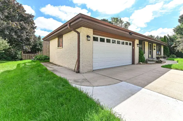 5224 S 23rd St, Milwaukee, WI 53221