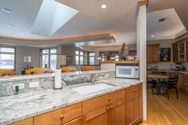 12745 MAPLE LAKE DR SE, Mentor, MN 56736