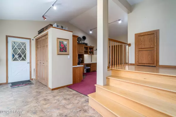 3501 54TH AVE N, Grand Forks, ND 58203