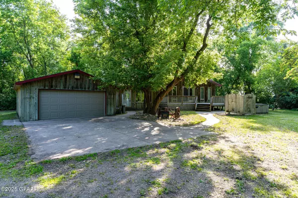 1445 10TH AVE NE, Thompson, ND 58278