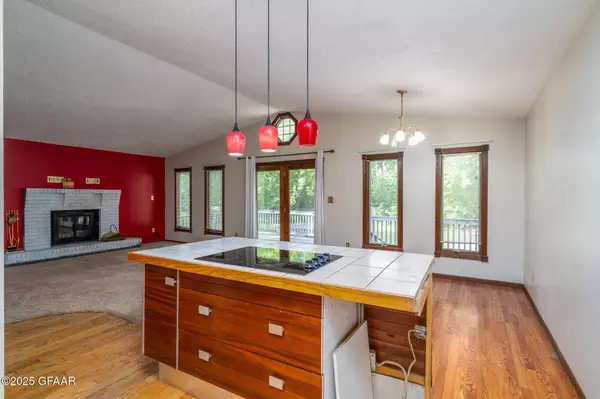 1445 10TH AVE NE, Thompson, ND 58278